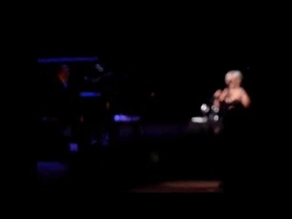 Sezen Aksu **Köln ~ Konser** [5/17] ~ Ah Istanbul