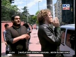 Türk İş Binası İşgal Edildi