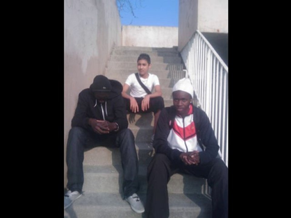 ON EST PAS TOUS EGAUX - VNM cLIK