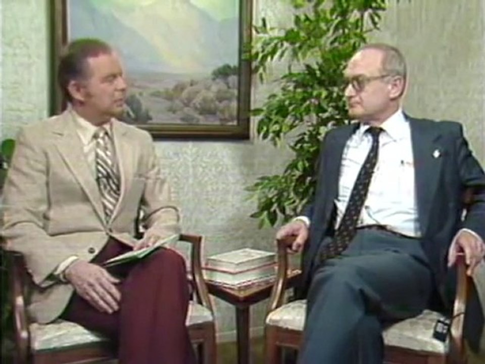 Ex-KGB Officer Yuri Bezmenov (1 of 3)