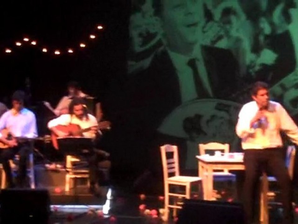 Το cosmo.gr στην Πρεμιέρα του Γιάννη Μπέζου 2