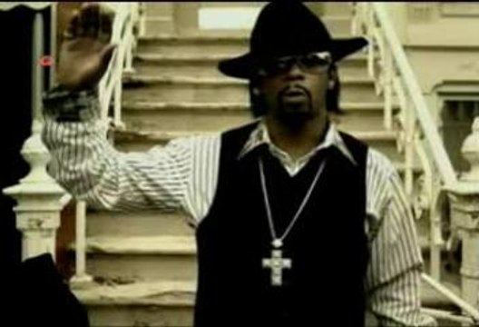 Lil' Kim - Lighters Up