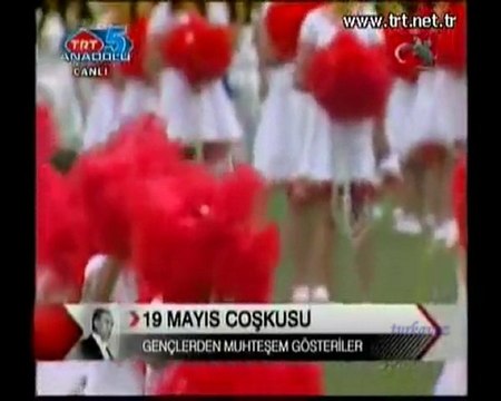 19 Mayıs Karanfil kızlar gösterisi TRT 2010