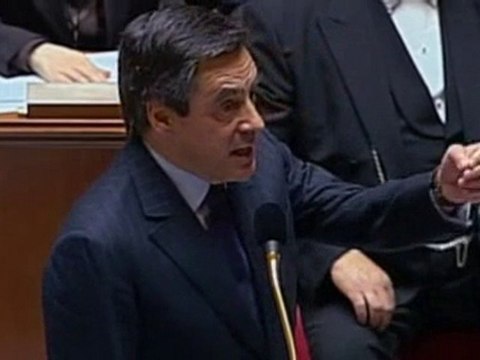 Fillon répond à la gauche sur les retraites