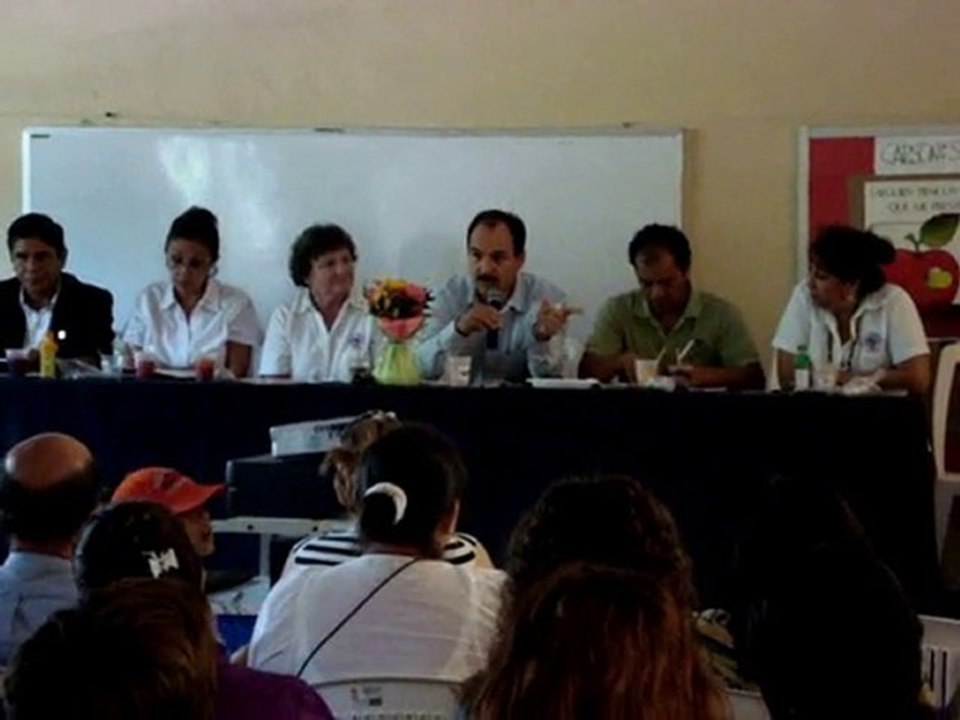 LOS CHATOS EMPRENDE CON LOS JOVENES ESTUDIANTES