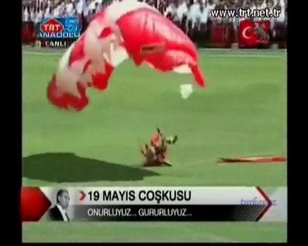 19 Mayıs THK Paraşüt gösterisi TRT 2010
