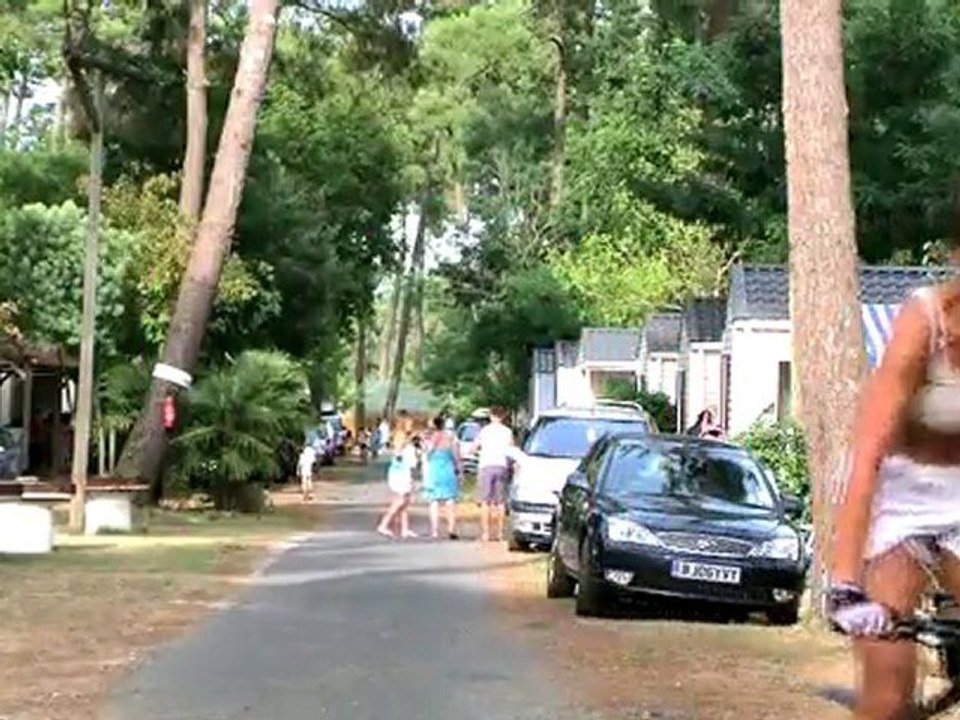 Camping La Pinède 4**** avec tous les services