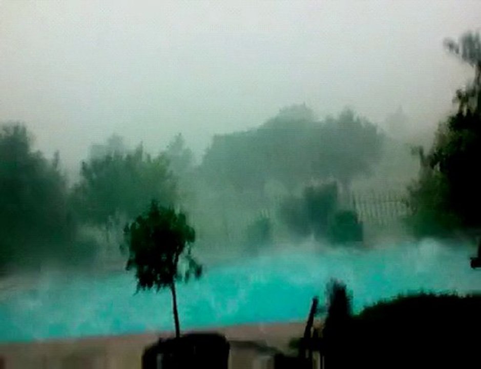 Pluie de grêlons énormes aux Etats-Unis