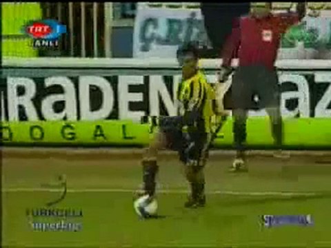 HAKEM OYNAYIN DİYOR ODA OYNUYOR xD ( link video altında )