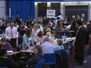 Call for 'urgent changes' after polling queues