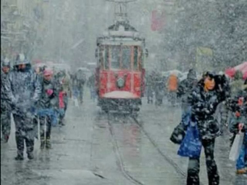 Ben Ölürsem Akşamüstü Ölürüm-Bir Ataol Behramoğlu Şiiri