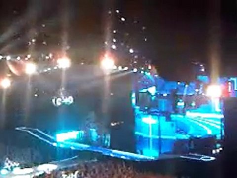 The Black Eyed Peas - The E.N.D World Tour - Moto