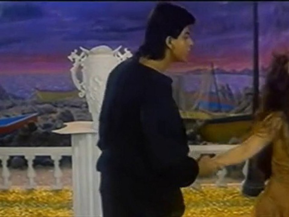 SRK Raju Ban Gaya Gentleman Milano - Bara bara