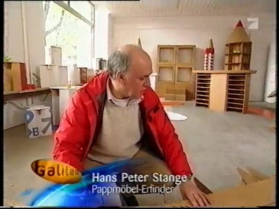 montage du lit du mobilier en Home Carton