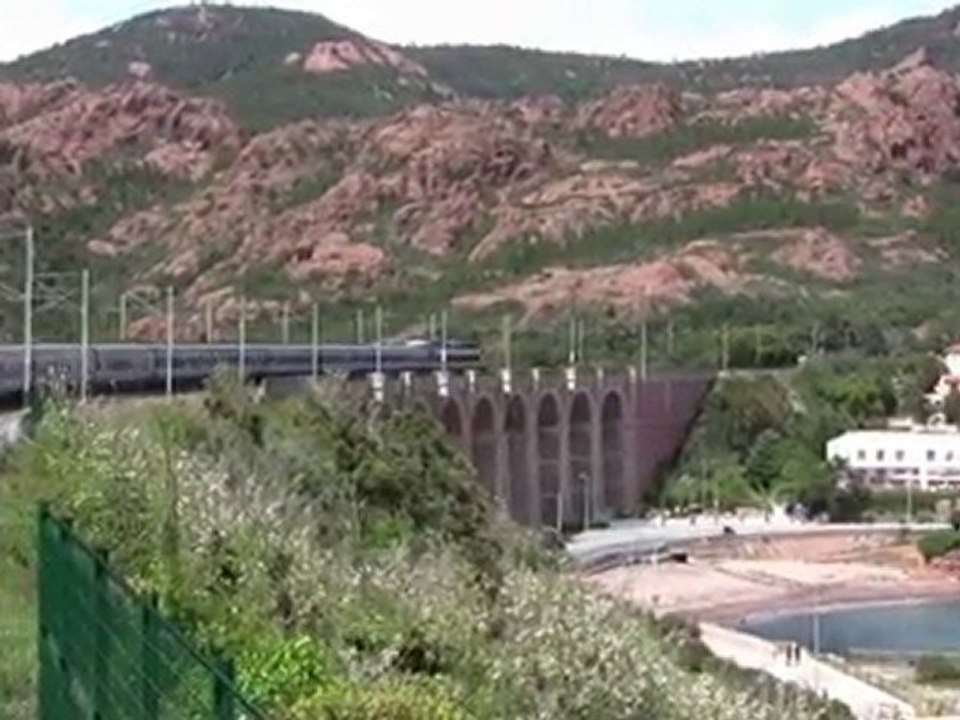 trains dans esterel tgv