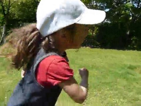 Mai 2010 - Jardins des Martels - poursuite vidéo de Lucile