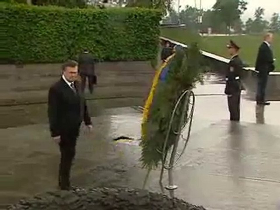 Saluer le président
