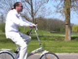 vélo pliant blanc marine - confort et légereté