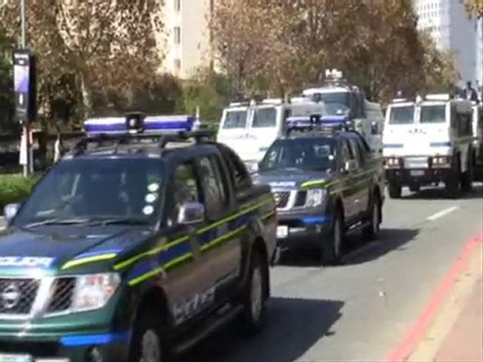 Parade de la police sud-africaine à Sandton