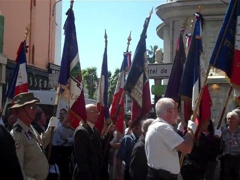 Manifestation à Cannes contre le film de Rachid Bouchareb