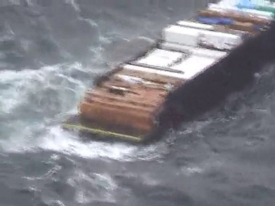 Coast Guard Monitors Tugboat and Lost Barge