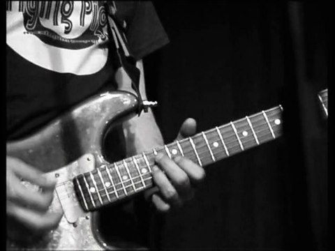 The Flying Pigs – Walking down the street 26.03.09