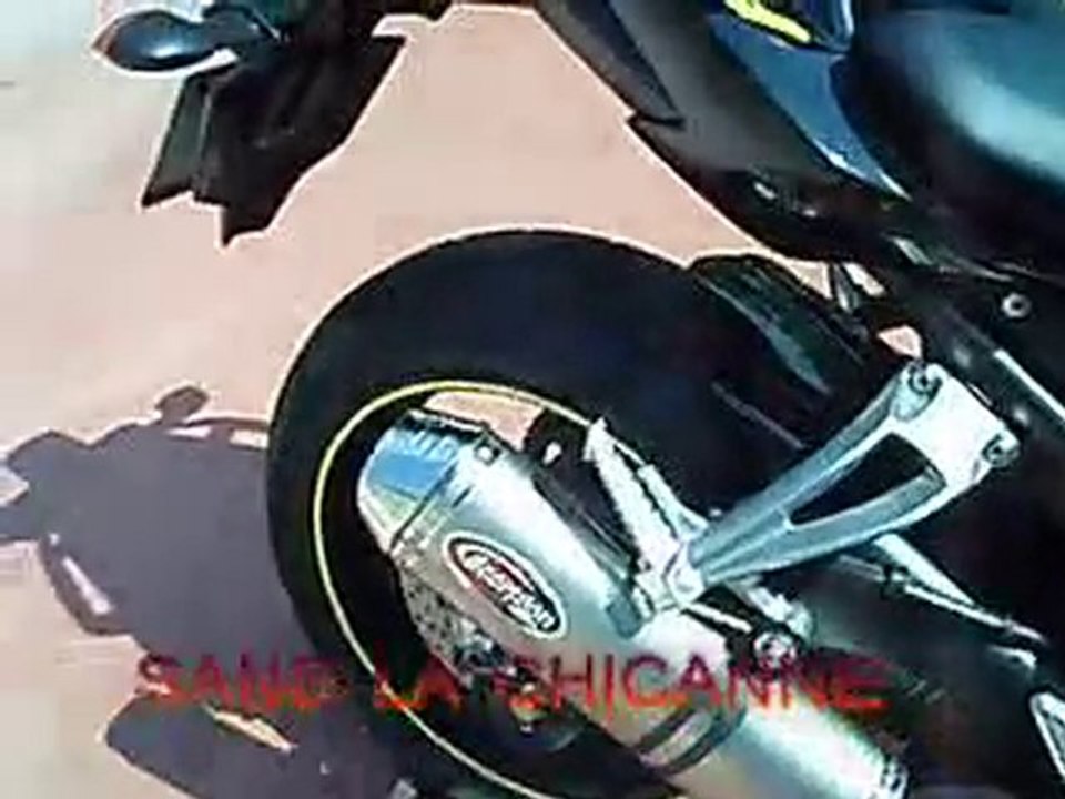 scorpion titanium sur FZ1