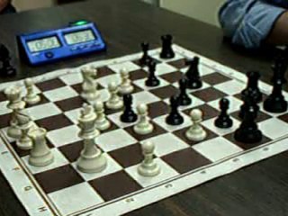 ECHECS : JULIEN 1 VS 0 ROBERT (SEVEN TOP STAR)