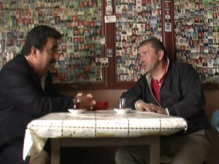 Köşelerini Resimlerle Süsledi