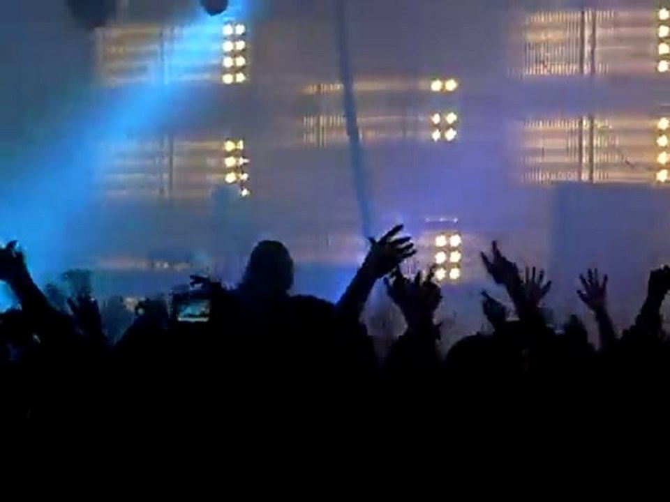 Concert david guetta sexy bitch