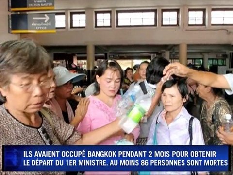 Les militants des chemises rouges rentrent chez eux