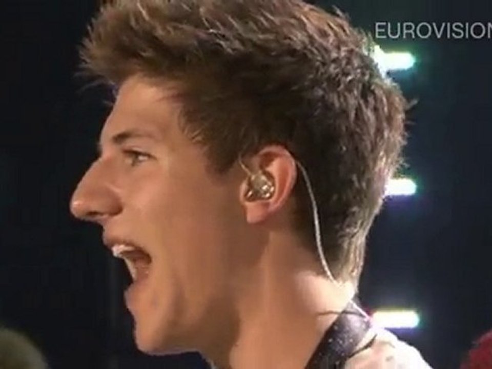 2010 E.S.C. Josh'un ilk prova (gösterimi)