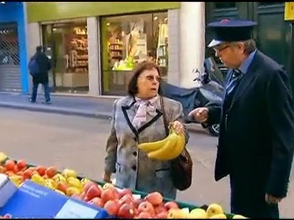 Lafesse caméra cachée c'est pas l'heure - la banane