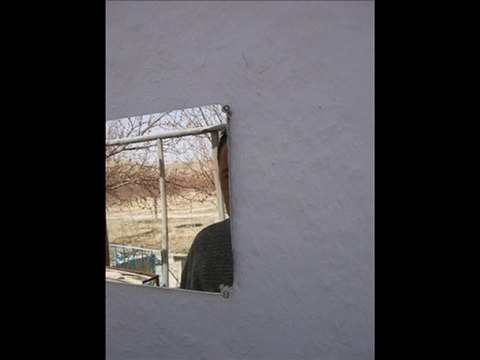 taş duvarlar kıraç