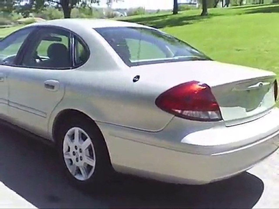 2005 Ford Taurus SE