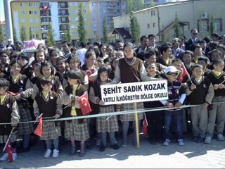 BANAZ ŞEHİT SADIK KOZAK YİBO 23 NİSAN 2010 KUTLAMALARI