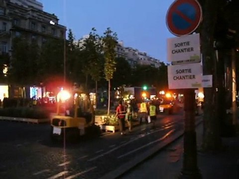 La Nature aux Champs-Elysées : l'installation de nuit 1
