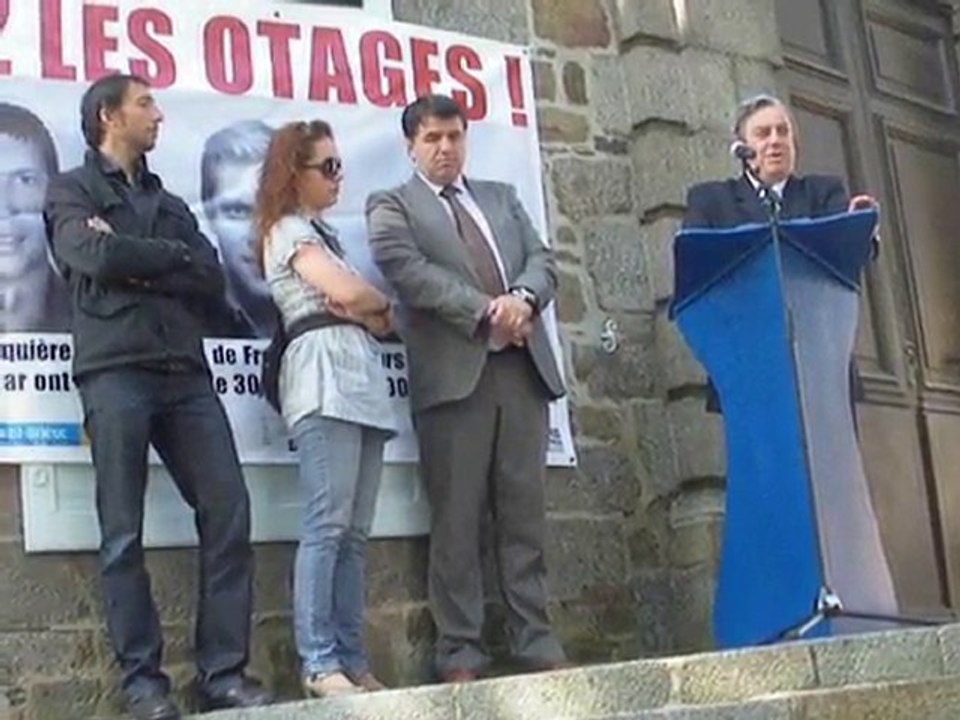 SAINT BRIEUC : LE SOUTIEN AUX OTAGES EN AFGAHNISTAN DU MAIRE