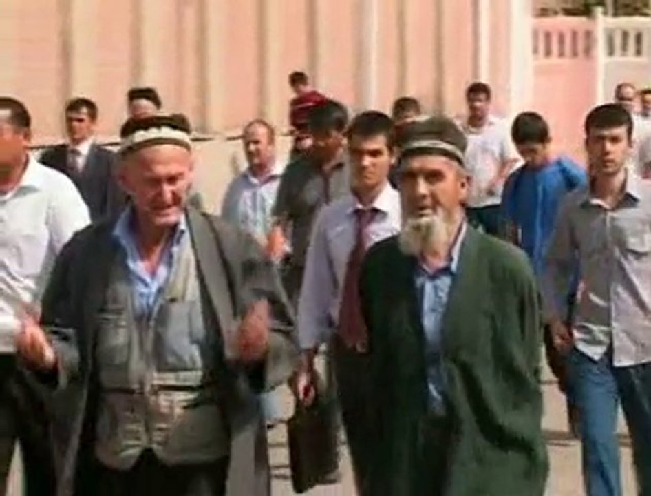 طاجيكستان تحظر الحجاب في المؤسسات