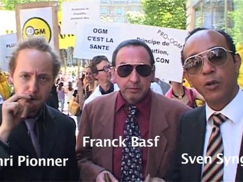 Fausse manifestation pro-OGM sur les Champs Elysées