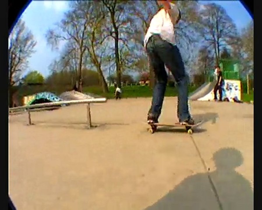 *Trikipédia smith grind de sacha*