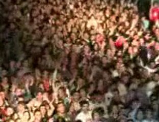 SÜMER EZGÜ DEMOKRASİ KONSERİ