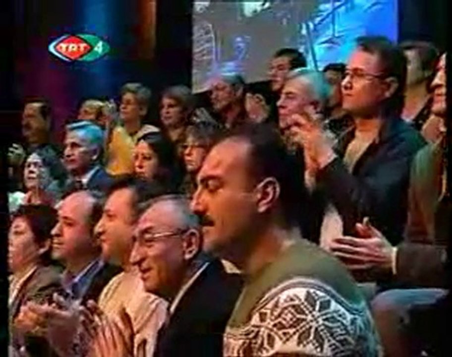 Yeninur Ada- Etek sari sen etekten sarisan