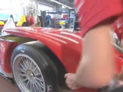 admire it! The Audi R15 Plus | drive it