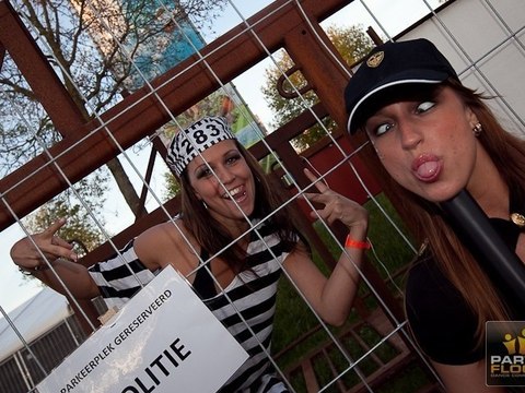 DO YOU LIKE BASS ??? HARDSTYLE OR HARDCORE ???