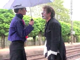 Festival Excentrique - Lacher de Clowns gare de Montlouis