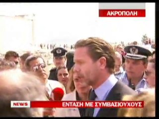 pagritianews  Ένταση στην Ακρόπολη με συμβασιούχους