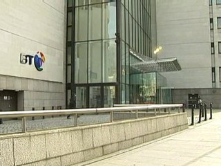BT walkout threat as bosses get bumper bonuses