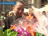 Antwerpse Boeddhisten vieren feest op De Coninckplein