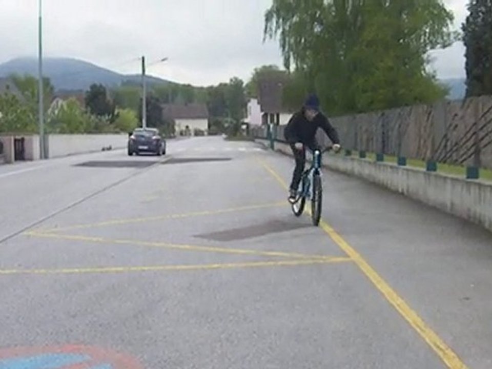 OUT 26in : 180 fackie